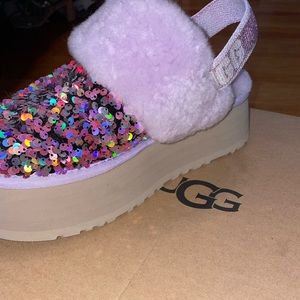 Platform UGG sling back slipper. Lilac sequins